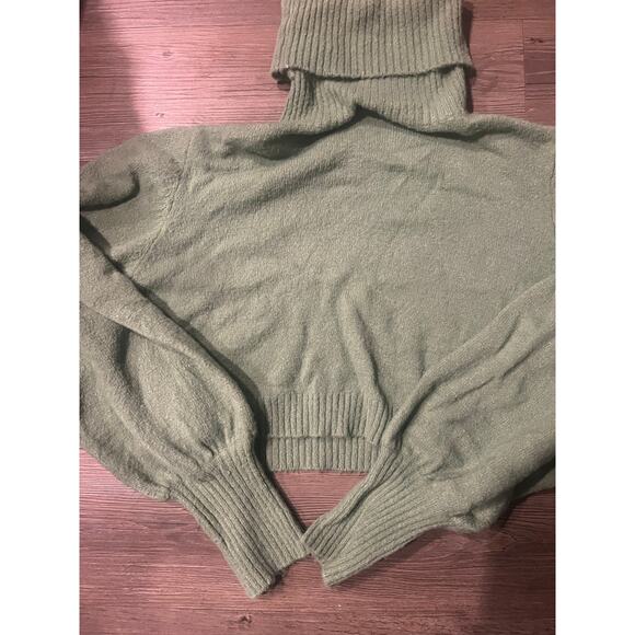 Zahara Crop Sweater - Picture 3 of 5